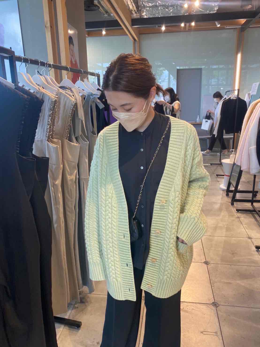 yori】おすすめ「カーデ」＆「ジレ」は長く着られる！【受注会速報