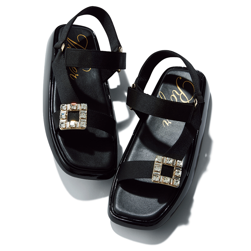 ロジェ ヴィヴィエ】王道キレイめサンダルは上品ビジューがポイント