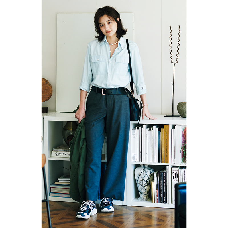 10年愛せる『マディソンブルー』の名品シャツ3選！女っぽく着こなす