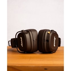 ヨドバシ.com - マーシャル Marshall ワイヤレスヘッドホン ブラウン