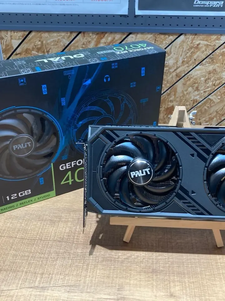 Palit NED407S019K9-1043D (GeForce RTX 4070 SUPER Dual 12GB