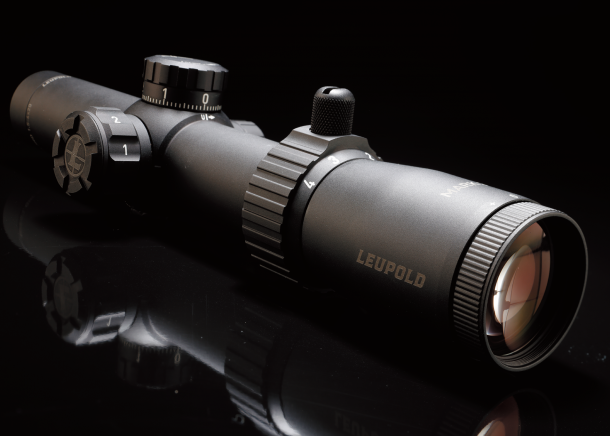 アメリカが誇る老舗光学機器メーカーのショートスコープ「LEUPOLD
