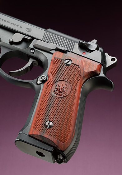 美しいローズウッドグリップを標準装備「ウエスタンアームズ ベレッタ