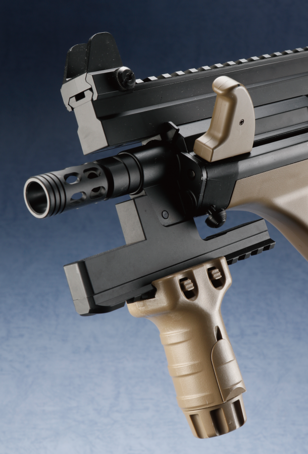 未来の銃』の体現者「東京マルイ ステアーAUG/HC」 | ニュース