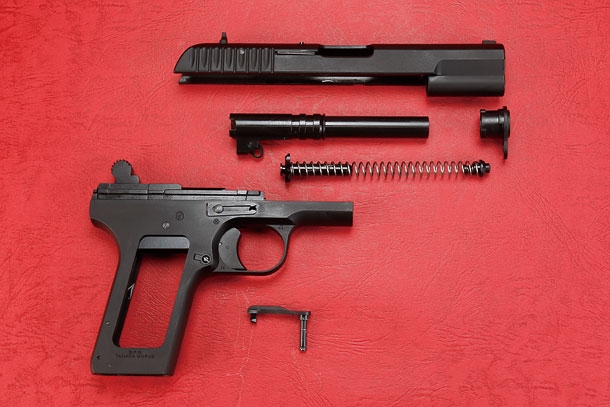 強烈な手応えを貴方に。旧ソ連の傑作軍用拳銃を再現「タナカ トカレフ