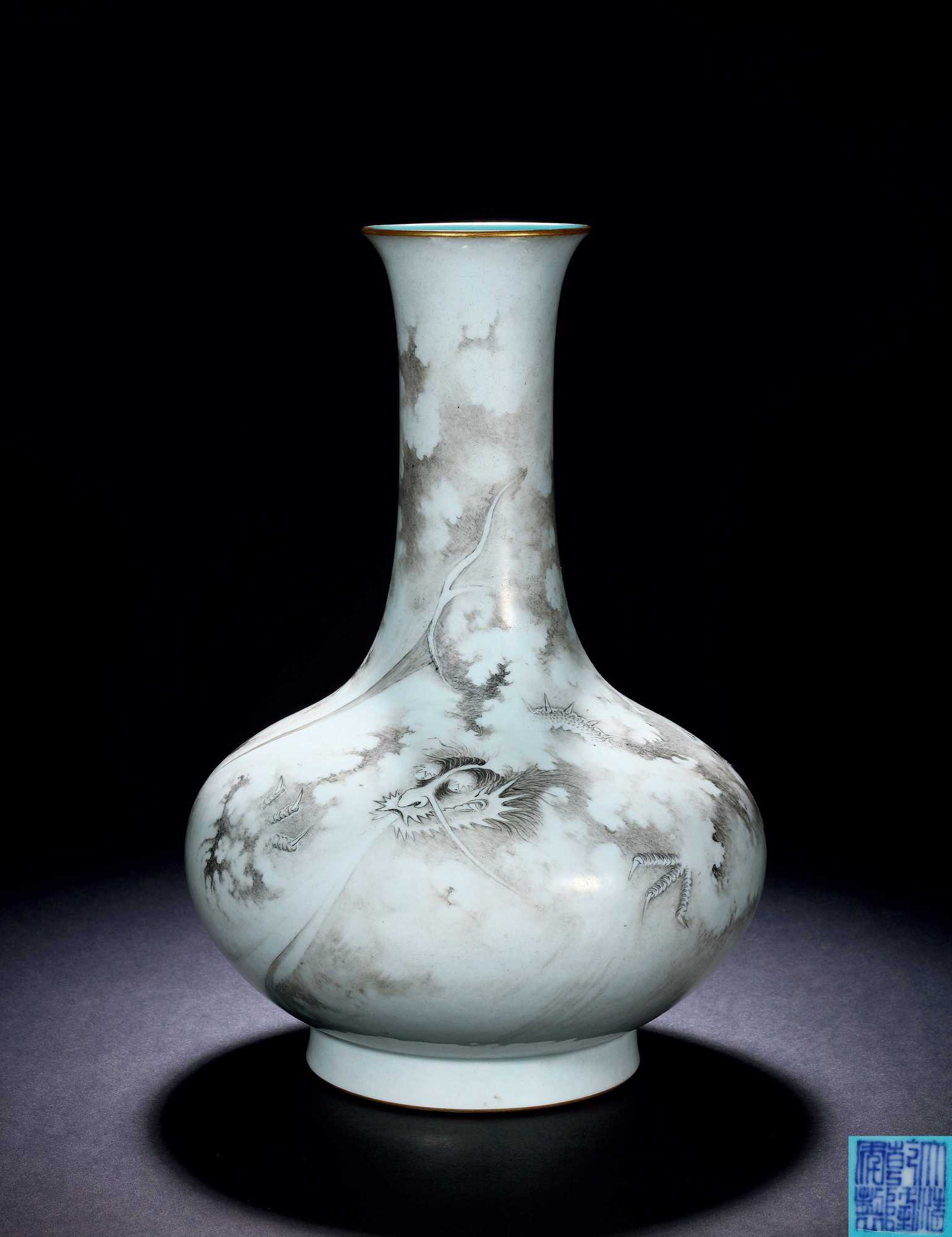 中国骨董花瓶 獅子の持ち手付き 青白い陶器の花瓶 獅子持ち - メルカリ