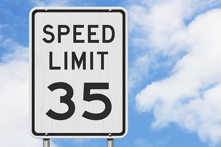 ハワイで車を運転するときの交通ルール｜楽天カード