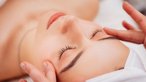 初回・リピートOK】マッサージピール｜即日ハリ・ツヤ・透明感美肌治療