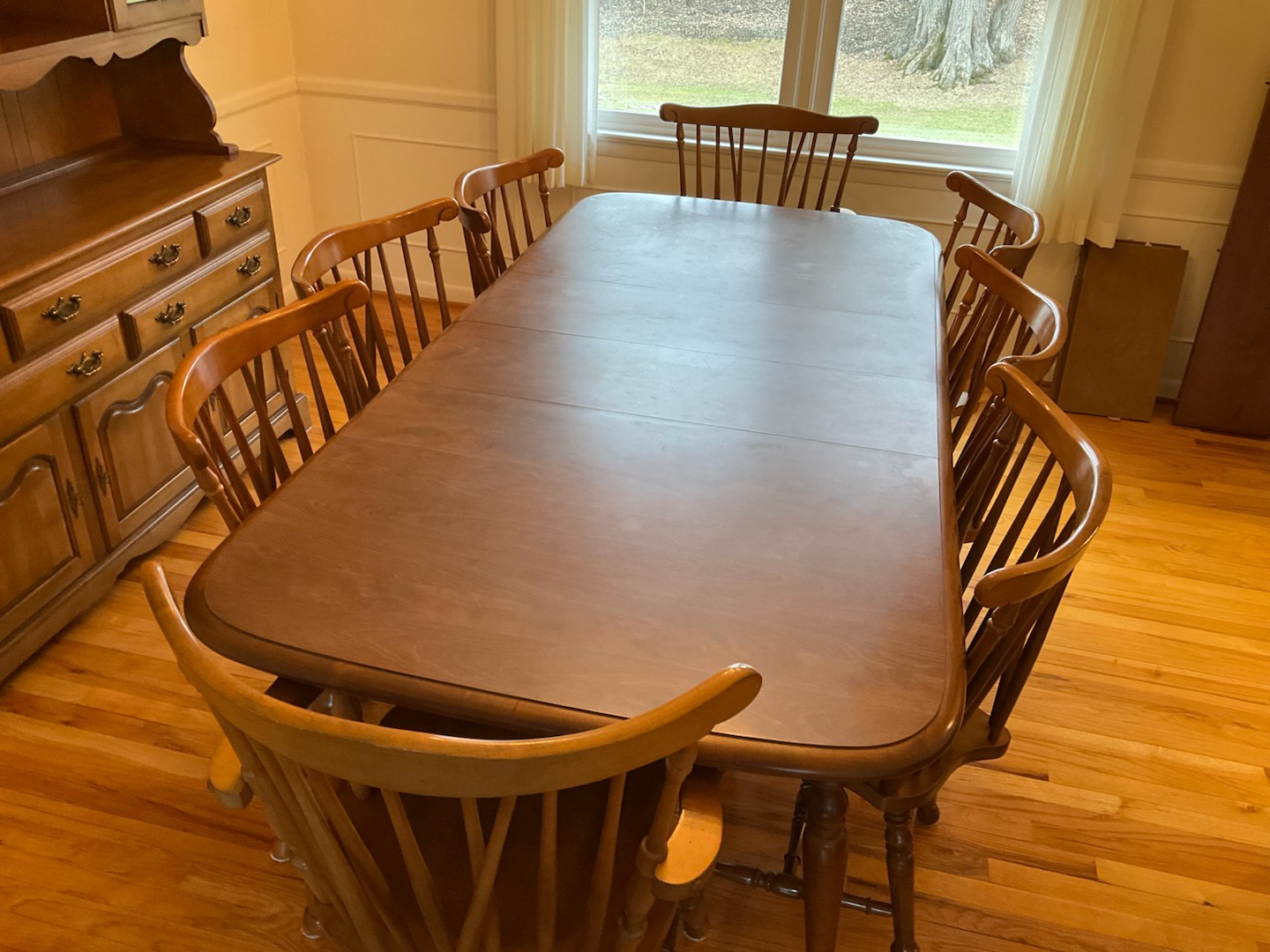 Vintage-Cochrane-Dining-Table-w-Eight-Chairs