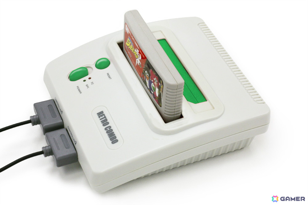 FC/SFC用ソフト互換機「レトロコンボ GREEN」とSFC互換機やSFC本体対応