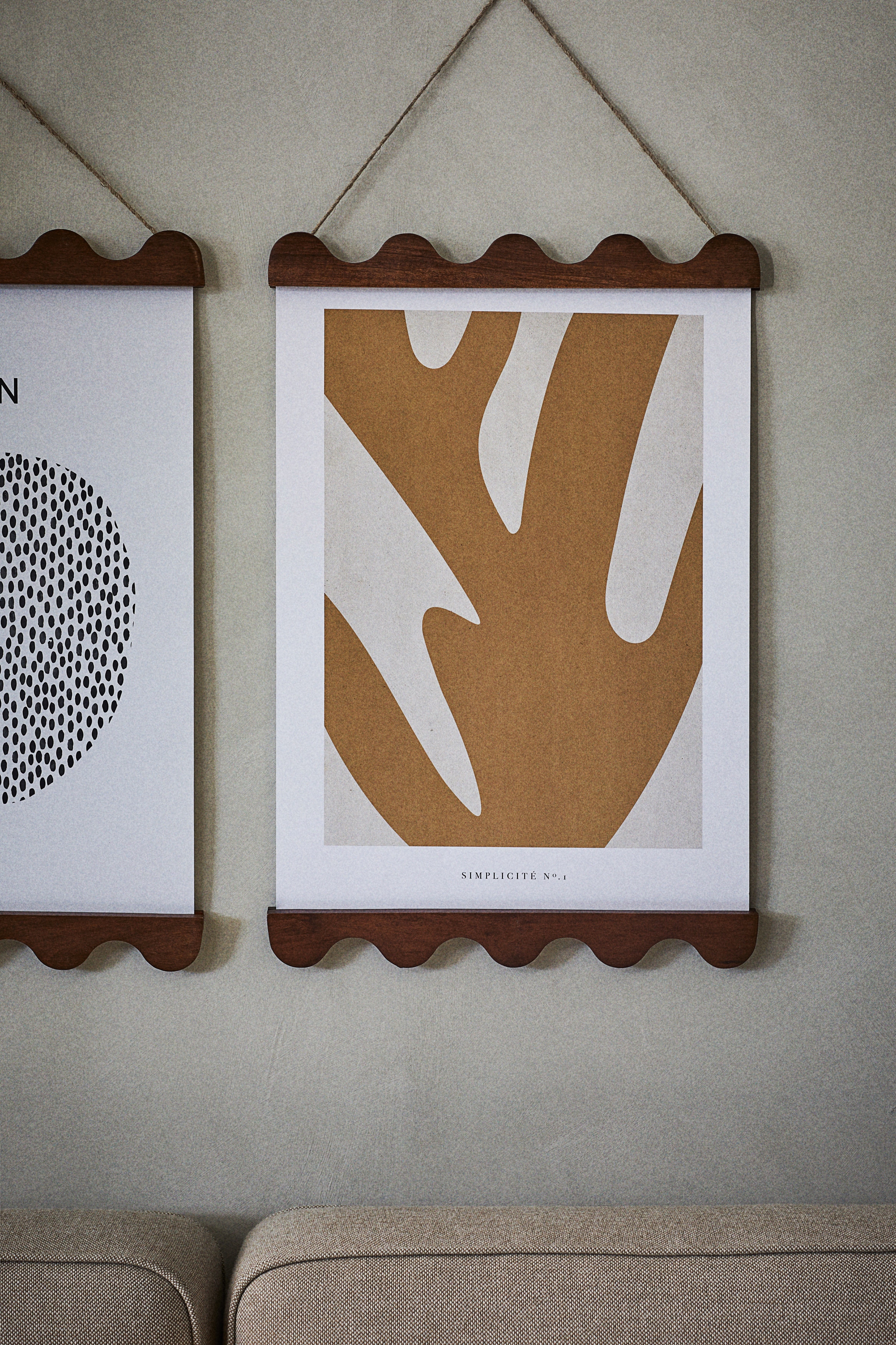 Wavy-edge Poster Hanger - Dark brown - Home All | H&M US