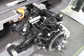 サスペンション変更の新型「アルファード／ヴェルファイア」が目指す