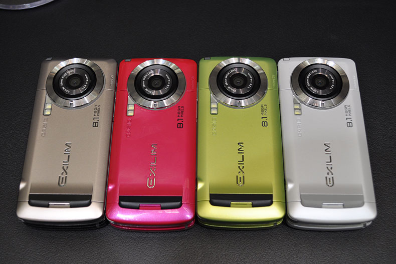 809万画素カメラ搭載の「EXILIMケータイ W63CA」、11月21日から順次