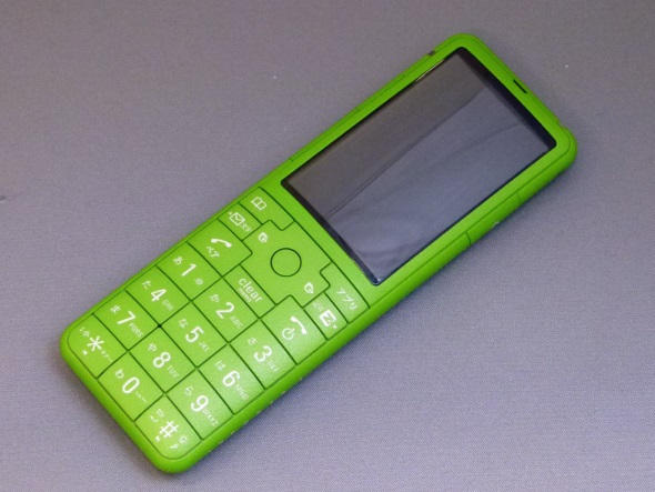 au Design projectの最終モデル ストレート型ケータイ「INFOBAR2