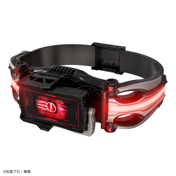 仮面ライダー初の“スマホ型液晶変身ベルト