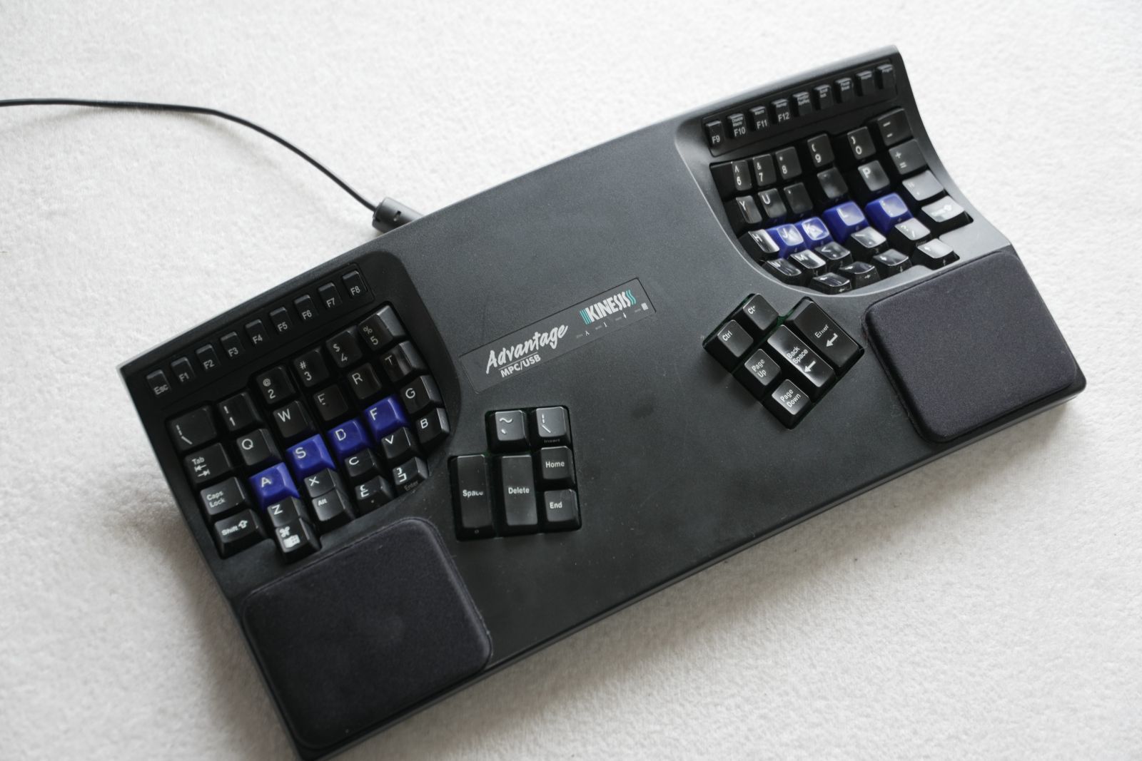 高機能エルゴノミクスキーボード「Kinesis Advantage2」の進化が