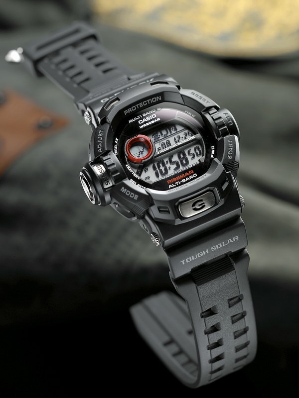 世界初「6局電波対応」の電波腕時計――ソーラー電波G-SHOCK「ライズマン