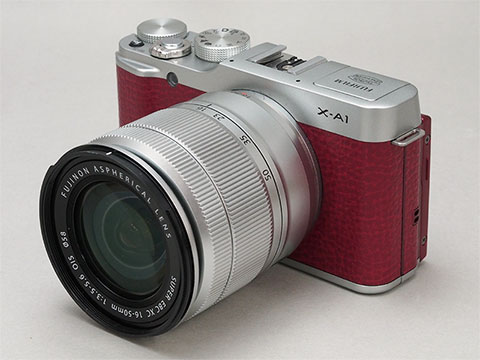 実はとってもお買い得 「FUJIFILM X-A1」をX-M1と比べて試す（1/2