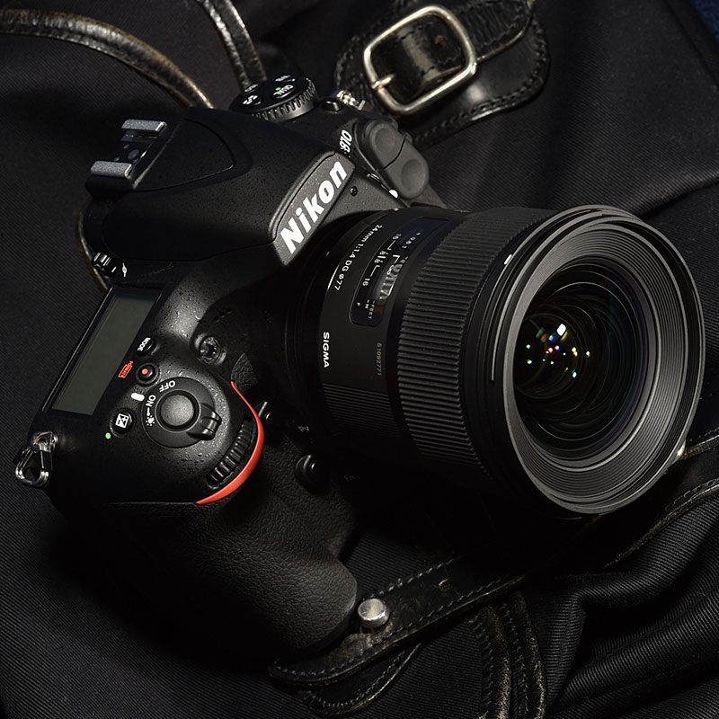 開放でボケ味を楽しみ、絞って極上の解像感も味わえる――シグマ「24mm