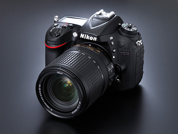 暗所AFとバッファ性能が進化した快適操作の一眼レフ――ニコン「D7200