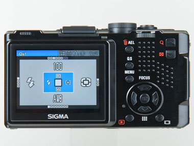 さらに進化したマニア向けコンパクト――シグマ「DP2x」（1/3 ページ