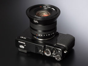 描写とデザインにこだわった名門ブランドの単焦点レンズ――カール