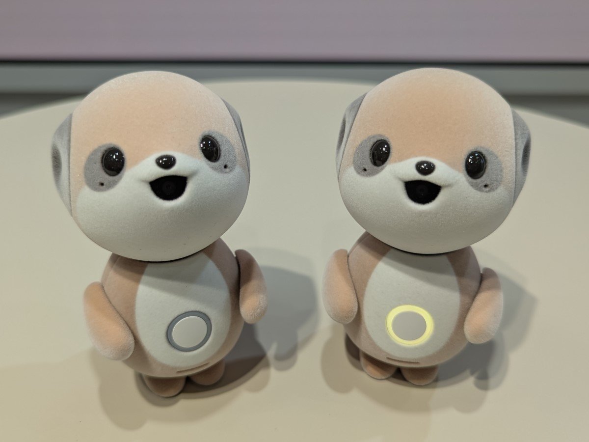 シャープ、対話型AIロボ「ポケとも」発表 本体価格は“4万円切り” 20