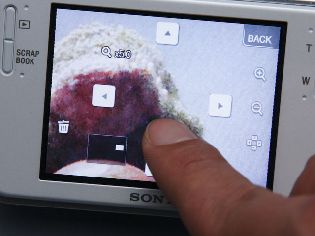 これまでの操作性を捨ててもよかった？――DSC-T2「タッチパネル」（後編