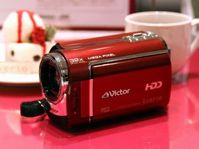 お洒落に携帯するHDDムービー、ビクター「GZ-MG330」登場 - ITmedia NEWS