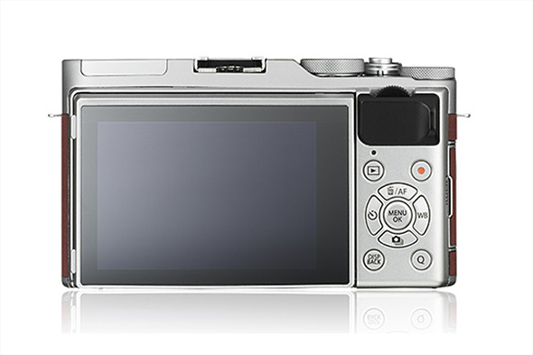 富士フイルム、コンパクトなミラーレス一眼「FUJIFILM X-A3」を発表