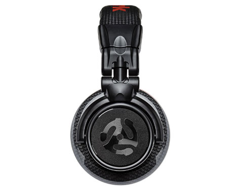 デカイ＋フトイ＋アツイ」音のDJヘッドフォン、「Numark Red Wave