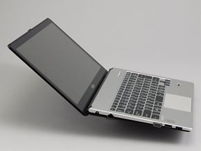 FMV LIFEBOOK SH90/M」――Ultrabookと旧型モバイルPCの融合を目指した