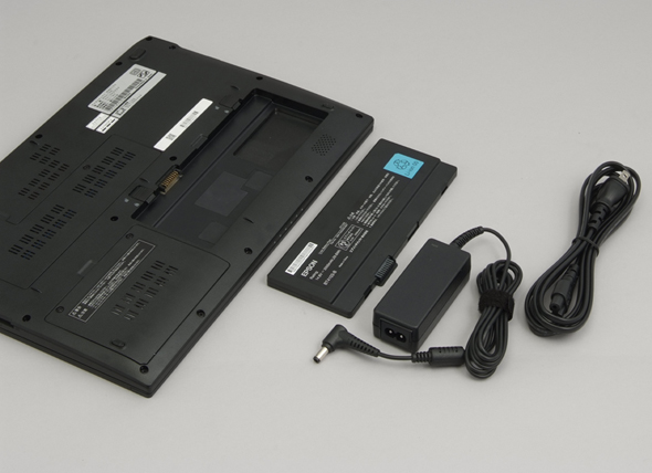 高性能＆軽量ボディの「Endeavor NA512E」で仕事がはかどる