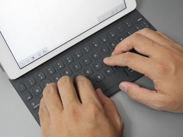 9.7型iPad Pro」＋「Smart Keyboard」は仕事の文字入力にどこまで