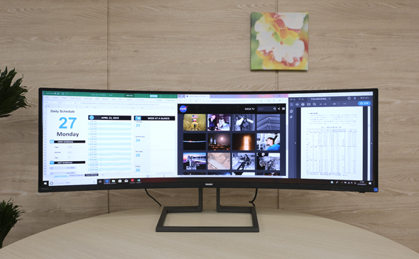 5Kスーパーウルトラワイドの世界を体験！ 49型曲面液晶「499P9H1/11