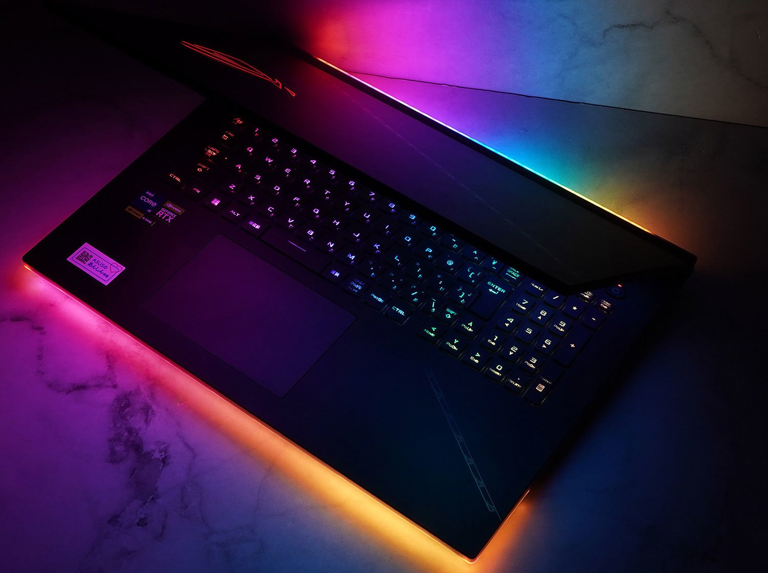 ゲーミングノートPCはここまできた！ ASUS JAPANの「ROG Strix SCAR 18