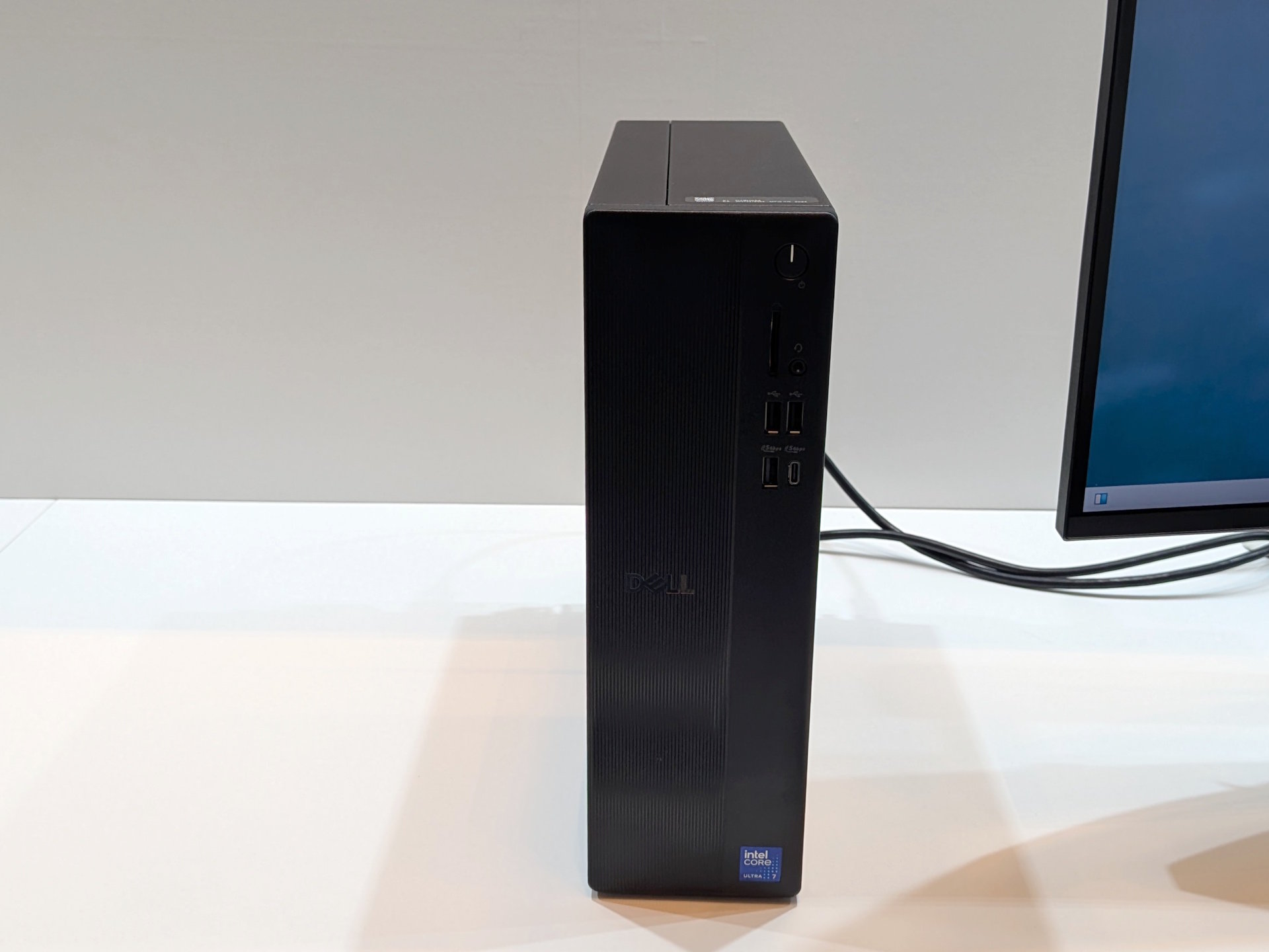 デルが新デスクトップPC「Dell Slim」「Dell Tower」を3月28日発売