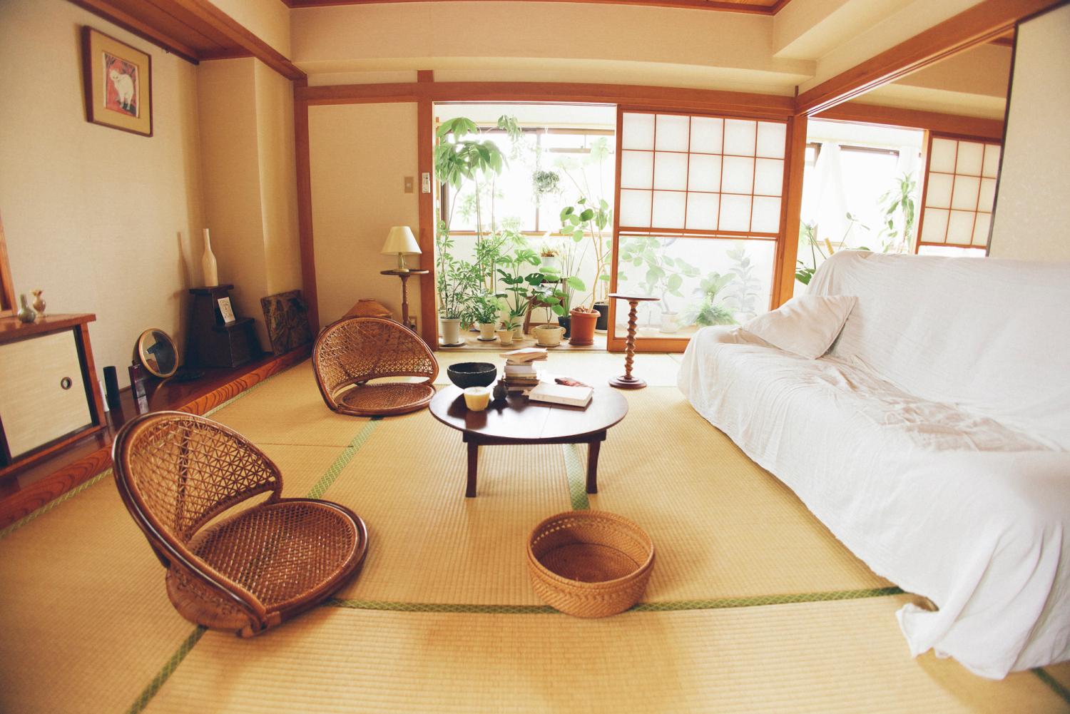 IN MY ROOM古い家具、植物と陶器が織りなす和洋折衷 VOL.04 AYA