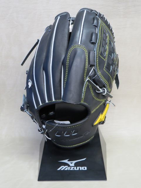 硬式グラブ 投手用 - (有)新田スポーツ