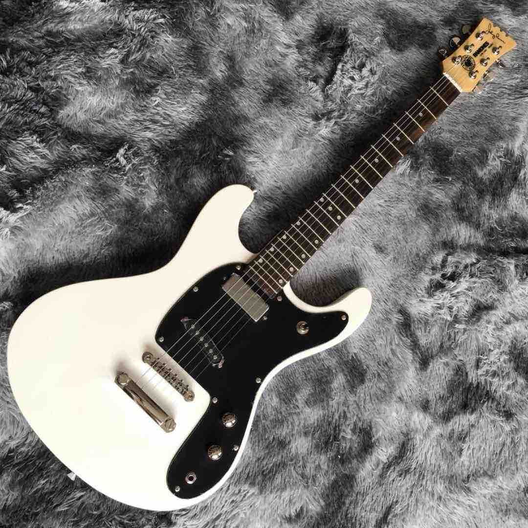 Custom Ventures Johnny Ramone Mosrite Mark II White Electric