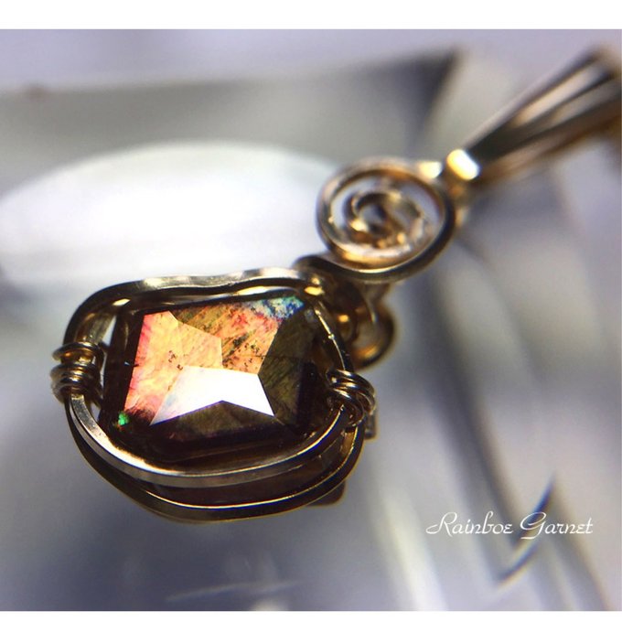 国産天川村レインボーガーネットジェムグレードペンダントトップ