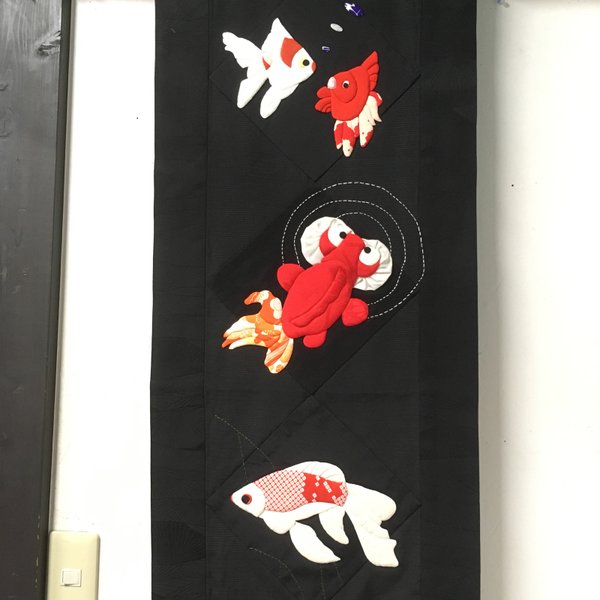 キット】かわいい金魚のタペストリー 和小物 縮緬 古布 和雑貨