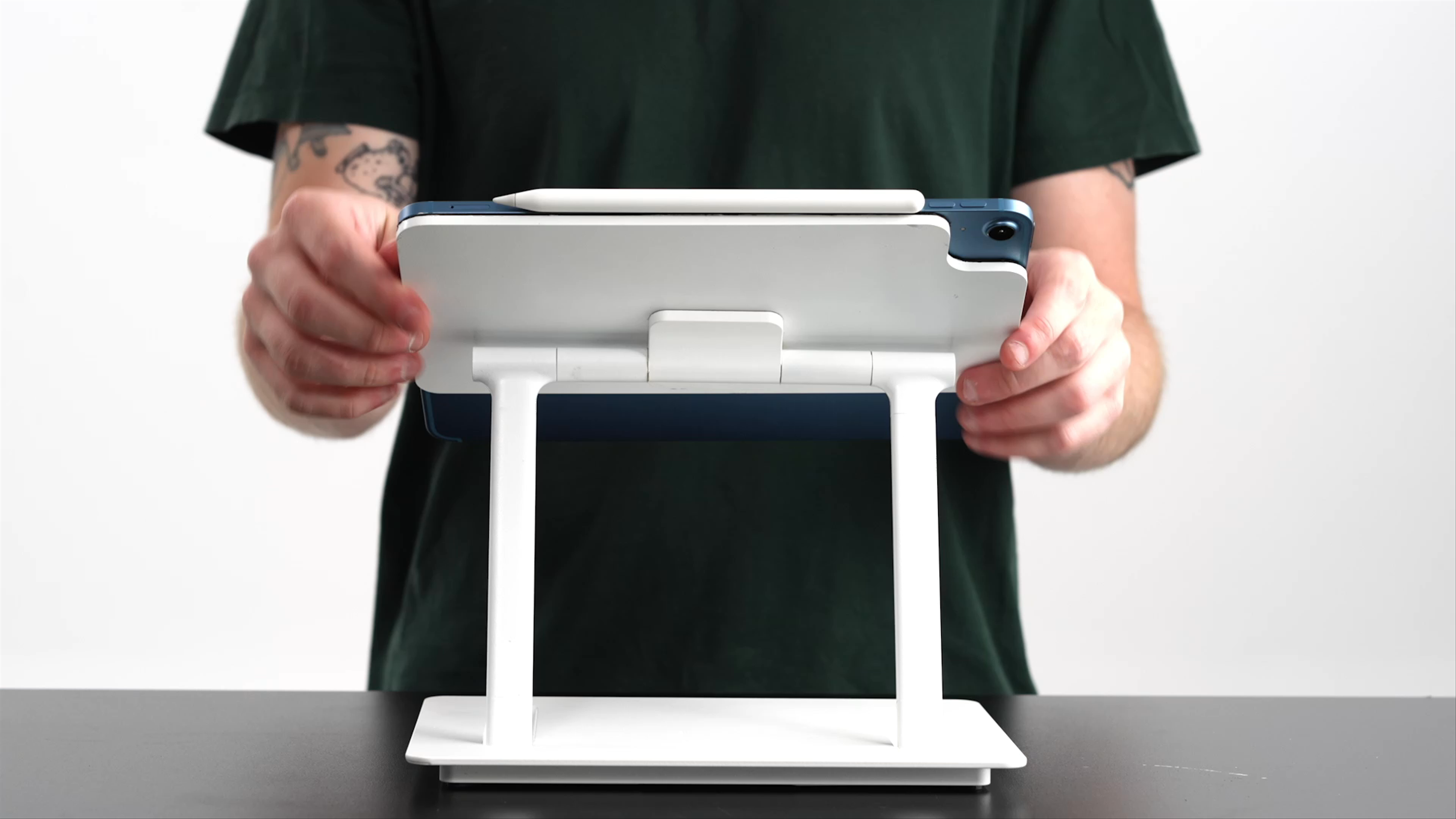 LAB22 Infinity Adjust Stand for iPad Pro 11