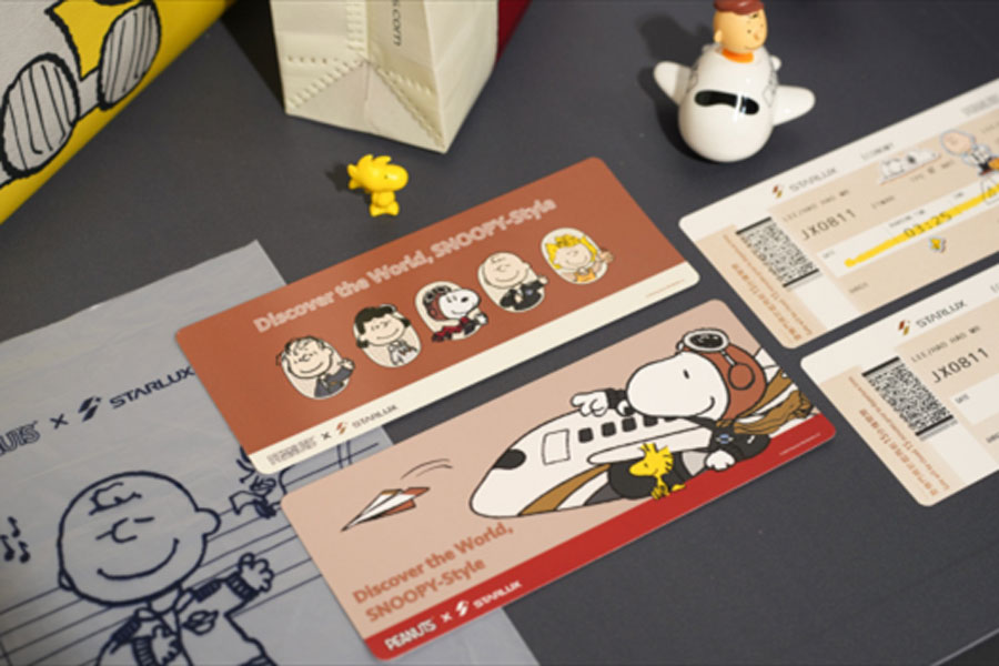 スターラックス航空、PEANUTSとコラボ 特別デザインの搭乗券も