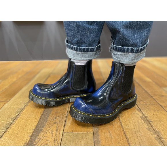 Dr.Martens 新作 MIE 2976 チェルシー ブーツ | ドクターマーチン