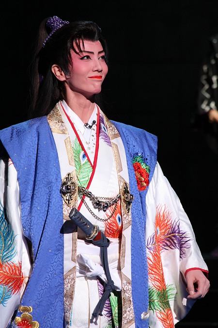 宝塚雪組トップ、壮一帆＆愛加あゆラストステージ | チケットぴあ[演劇