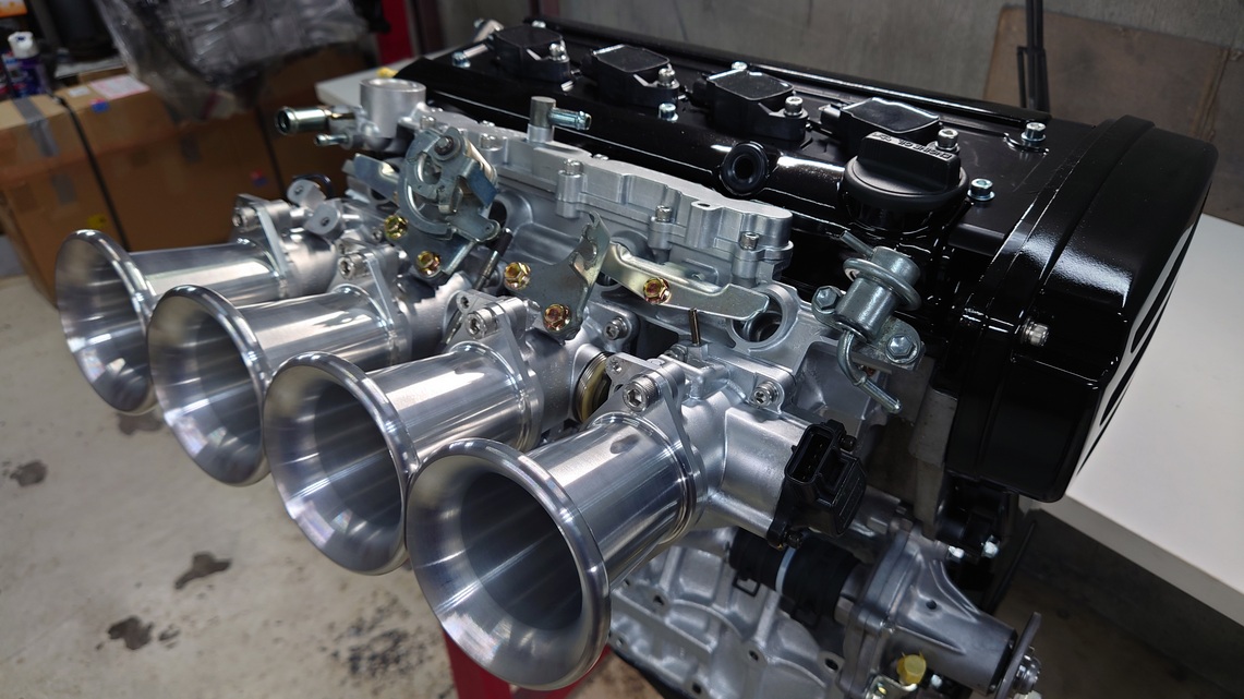 AE101／AE111 4連スロットル用ファンネル | ナカヤマレーシング