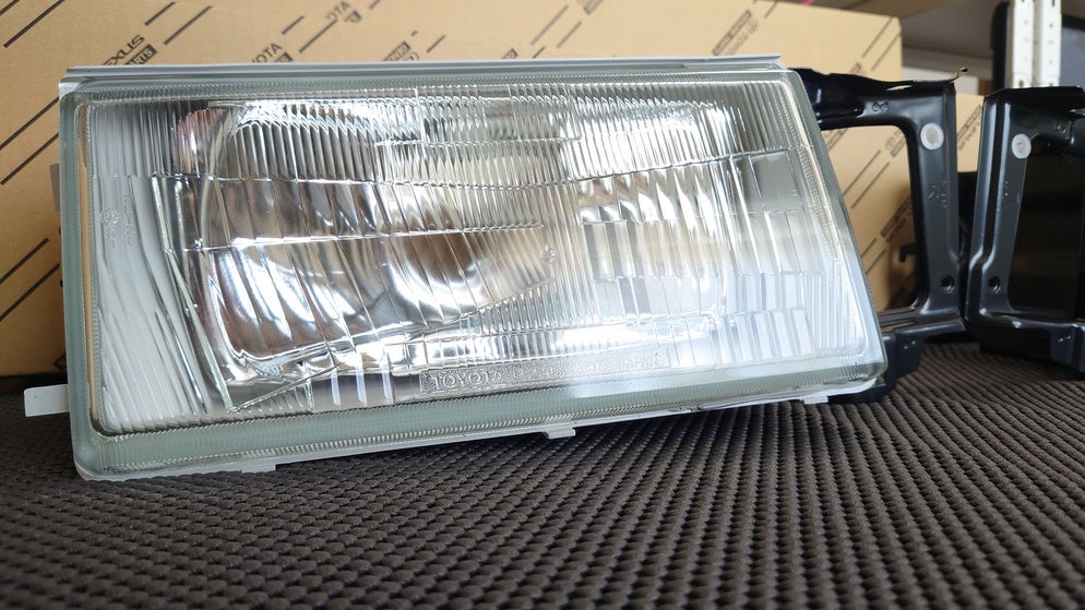 AE86レビン後期ヘッドライト 左右セット | ナカヤマレーシング