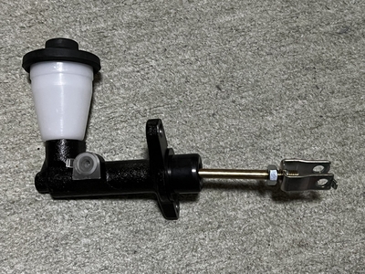 クラッチパーツ（マスターシリンダー クラッチレリーズシリンダー