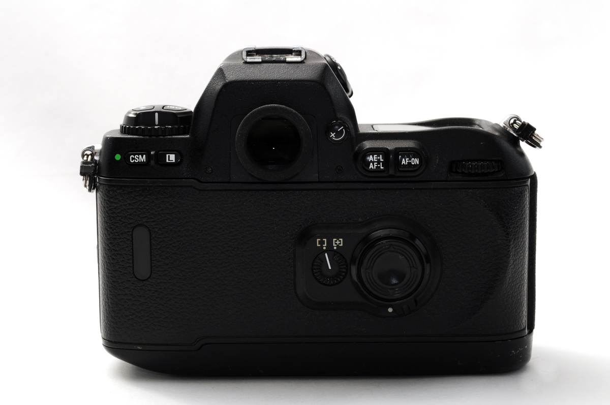 ニコン F100ボディ 中古カメラ・レンズ販売サイト | メディアジョイカメラ